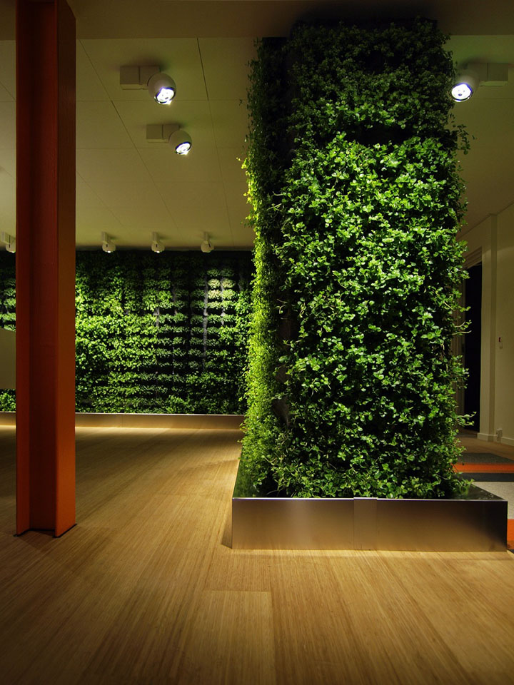 » Plant Wall by Greenworks