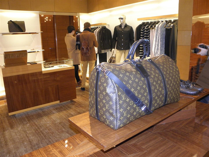 Louis Vuitton opens Rome Etoile Maison