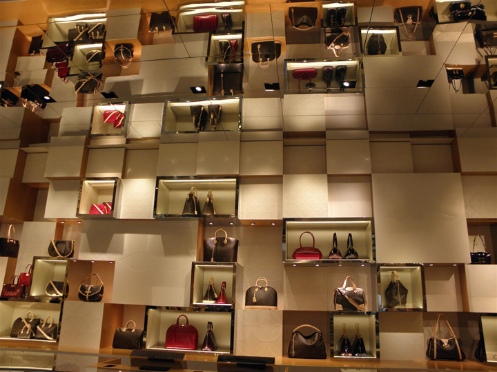 Louis Vuitton Étoile Maison by Peter Marino, Rome » Retail Design Blog