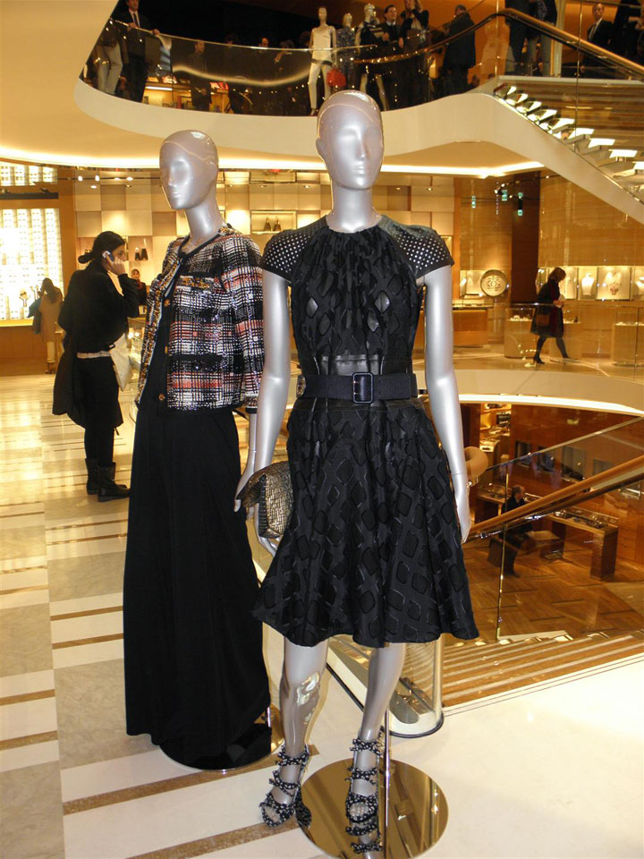 Inside view of the first ever Louis Vuitton Maison to open in Italy, in Rome  on January 27, 2012. An emblematic historical cinema in Rome reopens as a  new emblem of fashion as Louis Vuitton debuts the Roma Etoile Maison. The  store is called 'L'Etoile' 
