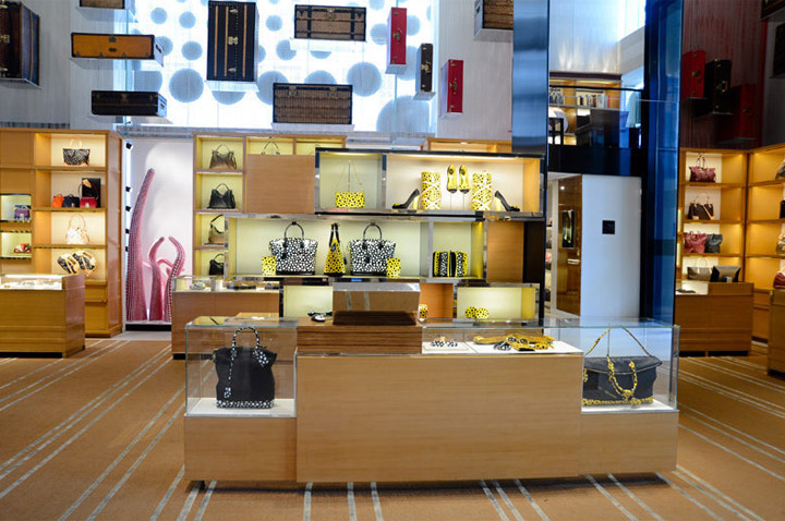 Louis Vuitton, London – Visual Merchandising and Store Design