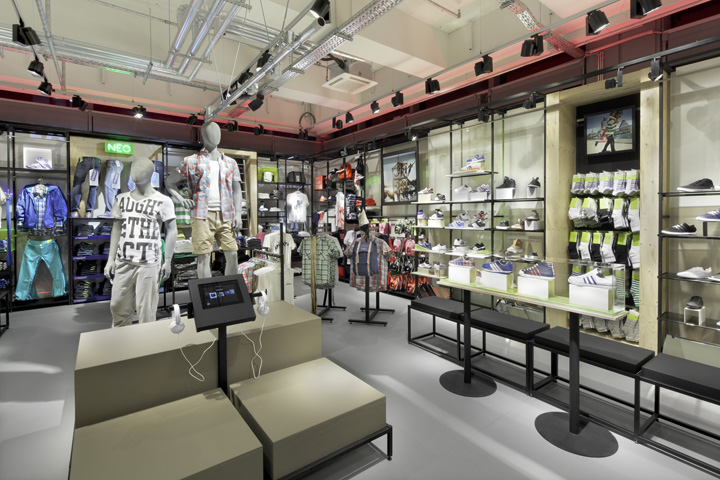 Controverse Interactie oriëntatie Adidas NEO flagship store, Berlin