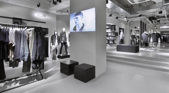 Adidas store by Alu Benelux,