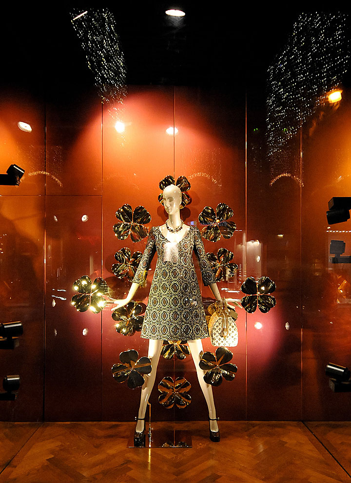 » Louis Vuitton Christmas windows 2012, Vienna
