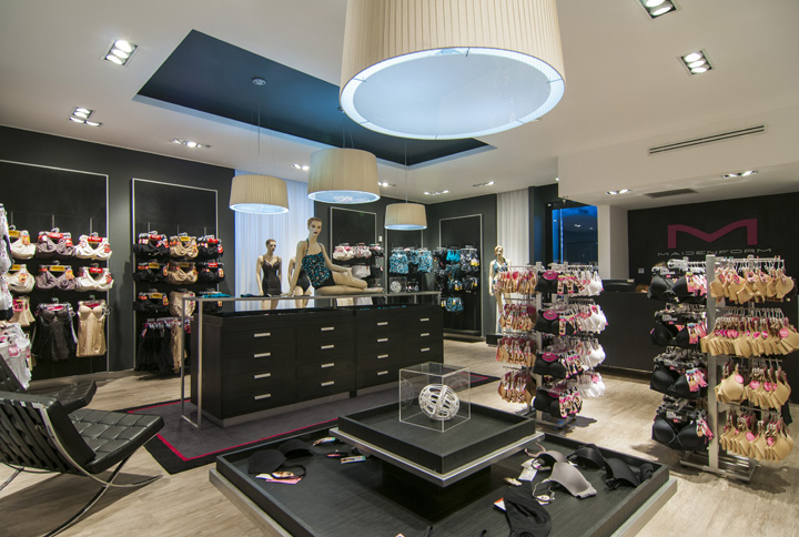 Maidenform flagship store by Droguett A&A, Chile