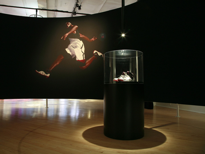 Nike Pop-Up Store: Designed by Eight Inc.