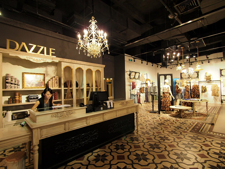 10 MUST VISIT RETAIL SHOPS IN THE WORLD