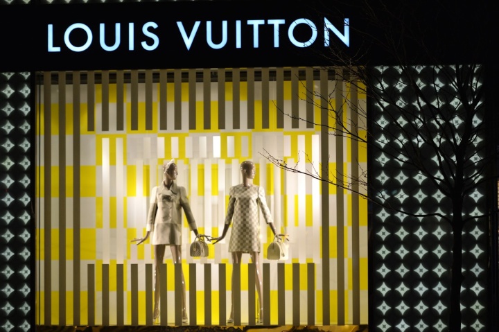 Louis Vuitton windows 2013, Toronto » Retail Design Blog