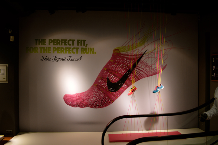 Nike shop Kalverstraat confettireclame.nl  Space design, Sports office,  Experience design