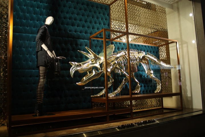 Louis Vuitton windows decked out in dinosaurs - LVMH