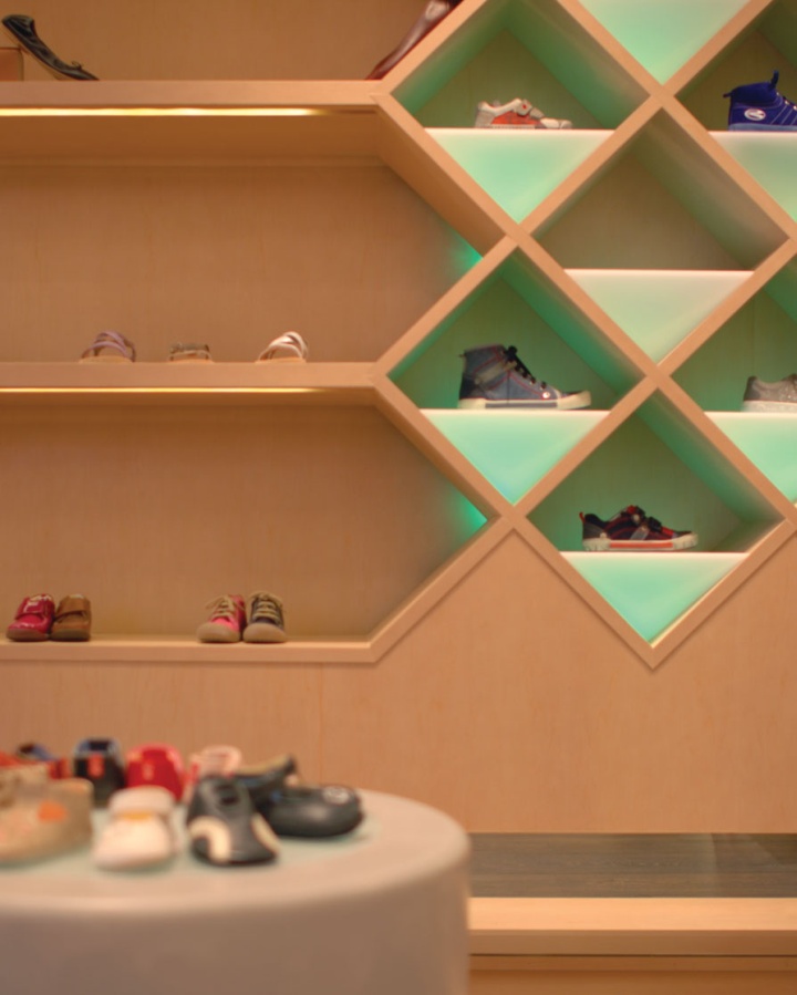 ... pie children-shoe boutique by Stefano Tordiglione Design Hong Kong 18