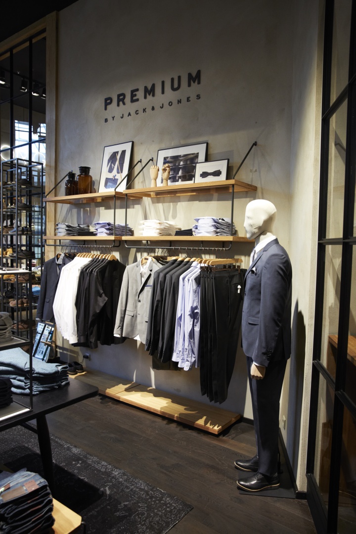 Jack & Jones deploys new jeans retail concept in Amsterdam