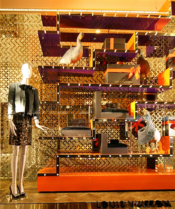 Louis Vuitton windows 2013 Winter, London » Retail Design Blog