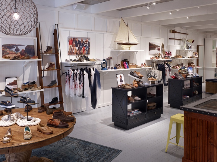 sperry shoe store