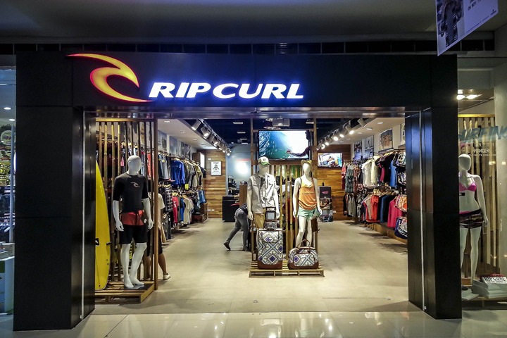 Rip Curl flagship store by Jose ZANDER ...