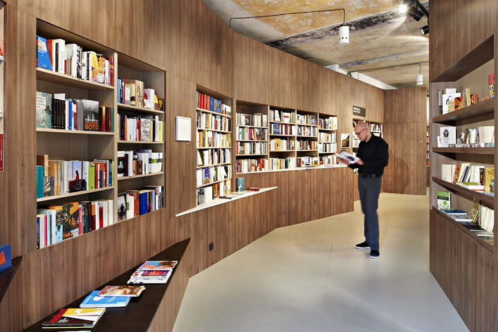 德国柏林Ocelot 书店和咖啡馆设计
