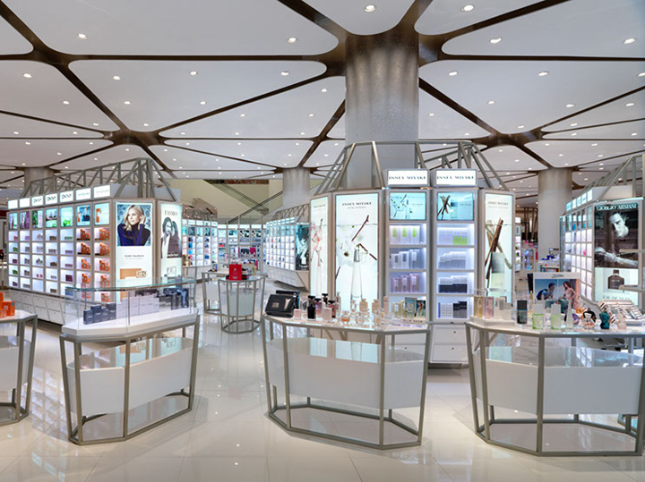 Siam Paragon Mall's beauty department store by HMKM, Bangkok – Thailand