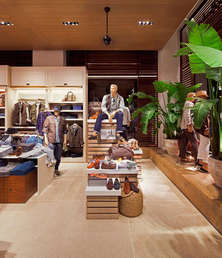 Tommy Bahama store by Michael Neumann 