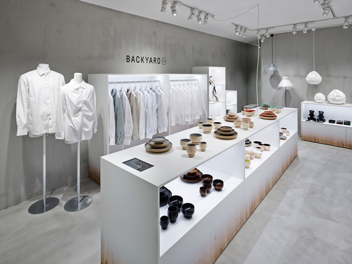 日本横滨–BACKYARD概念服装店设计