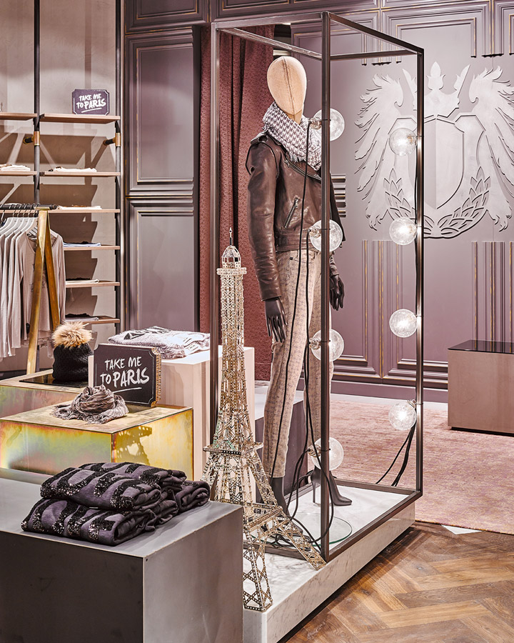 柏林–德国Rich & Royal精品女装店铺设计