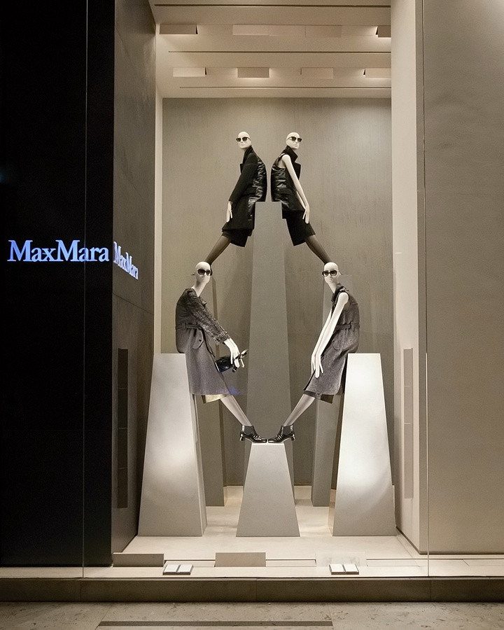 马克斯玛拉品牌女装橱窗设计
