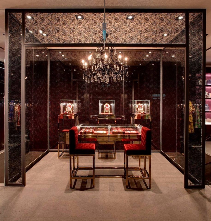 Conventie Mus Voorspeller Dolce & Gabbana flagship store, Singapore