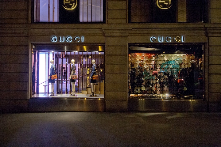 Gucci Displays Cruise Windows – WWD