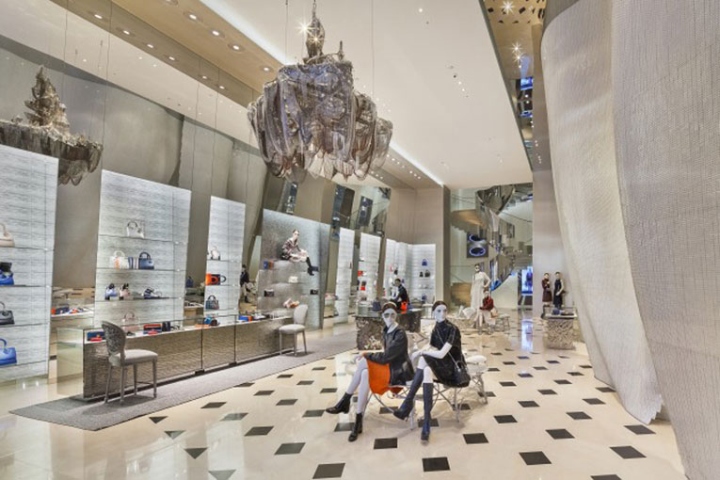 Peter Marino Recreates Iconic Dior Flagship Store In Paris