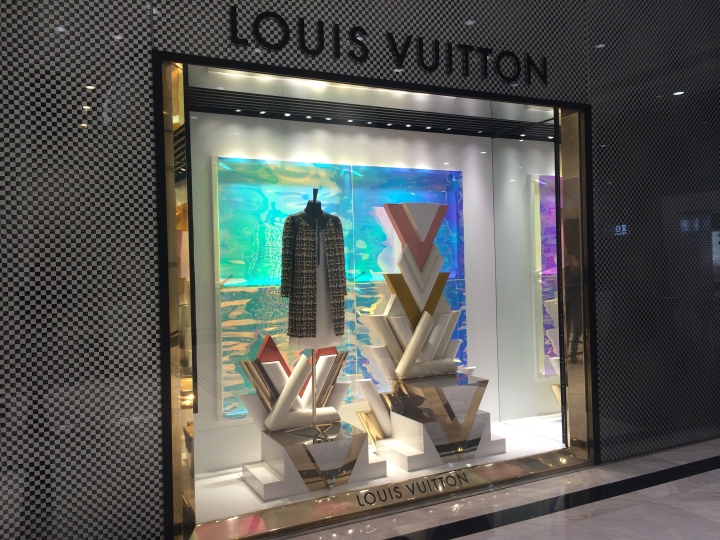 Louis Vuitton Canton Road - DCMSTUDIOS