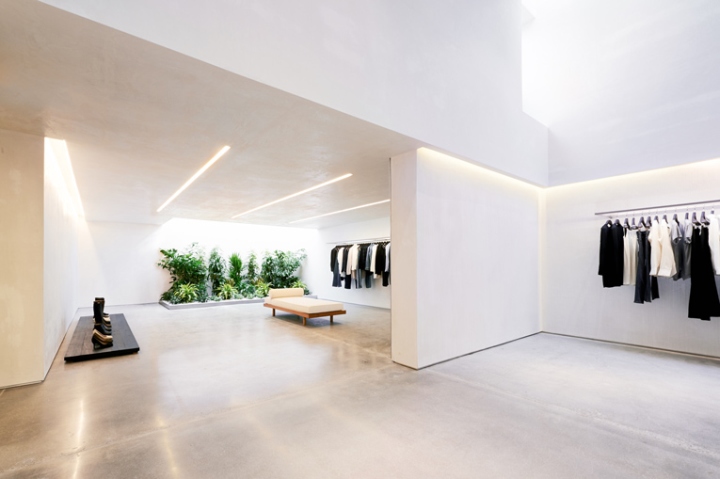Standard Architecture creates Hollywood shop for Helmut Lang