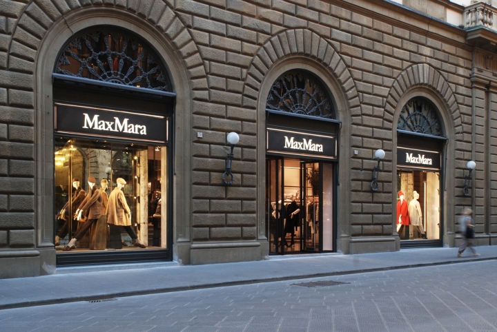 Materialisme Polair kussen Max Mara Boutique by Duccio Grassi Architects, Florence – Italy