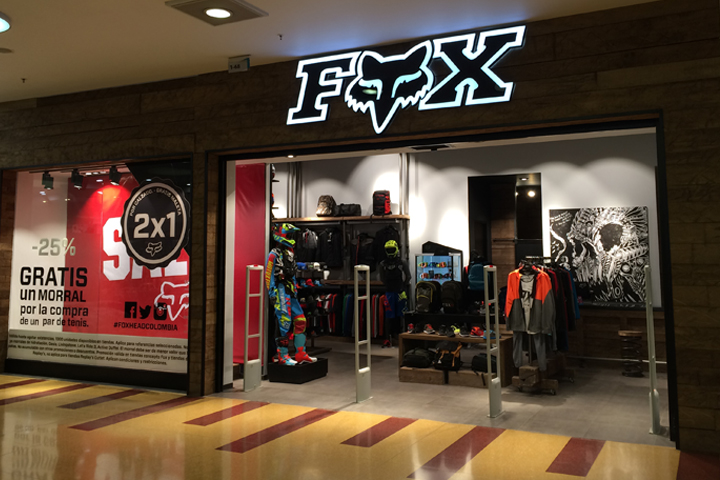 Fox store by Escaparate Studio & Arquitectos, – Colombia