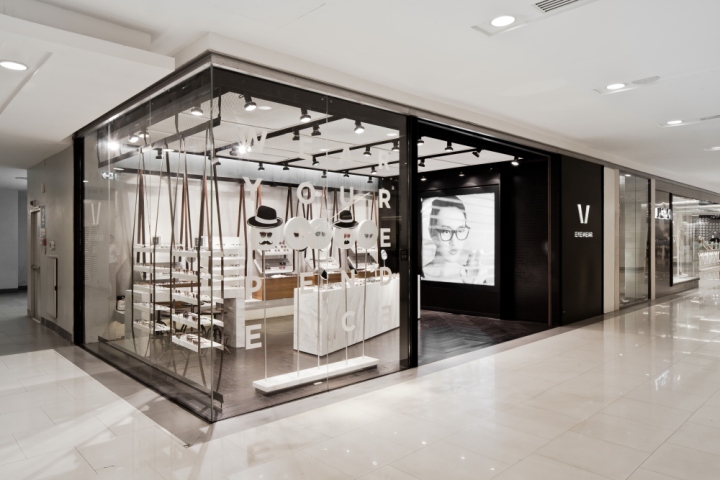 AI Generative Bangkok Thailand April 26 2018 Louis Vuitton store in Bangkok  LV is a fashion and luxury retail company window store with fashionable and  luxury products White silver and gold deco