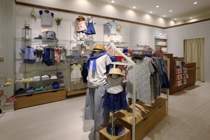 Branshes shop by space co., Imabari – Japan