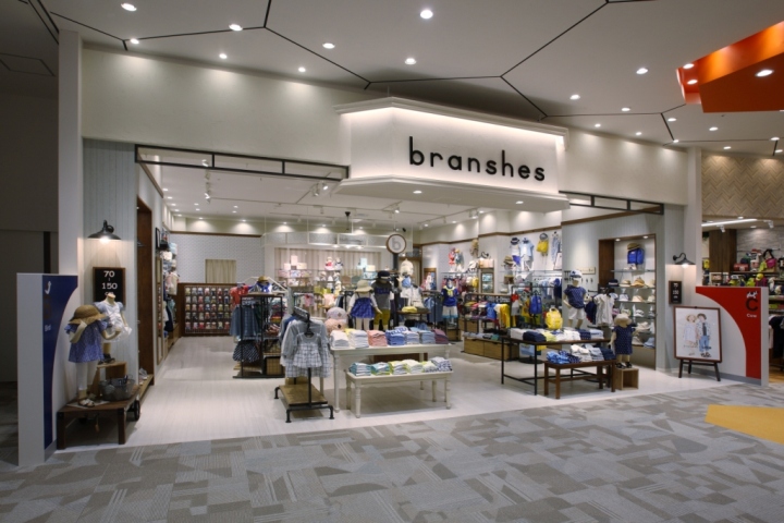 Branshes shop by space co., Imabari – Japan