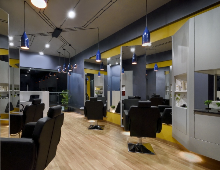 Cutting Edge Unisex hair studio by The Crossboundaries, Vadodara – India