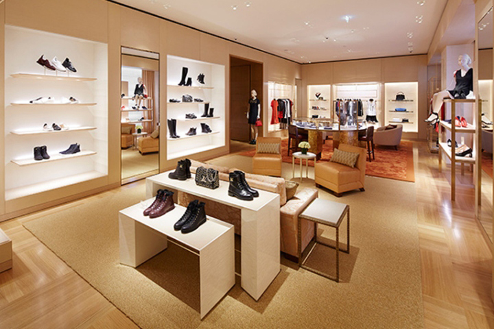 » Louis Vuitton store relocation, St. Petersburg – Russia