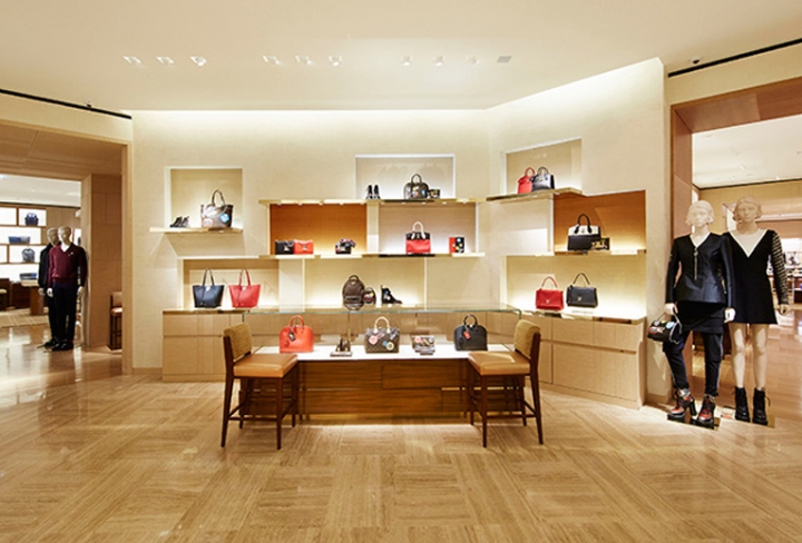 » Louis Vuitton store relocation, St. Petersburg – Russia