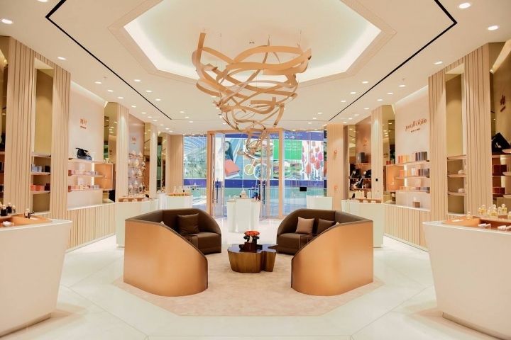 Luxury Retail Design Creates Intimate Shopping Experience