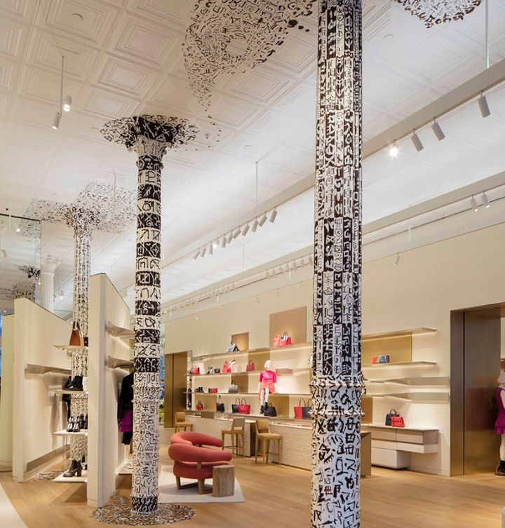 Louis Vuitton store at Neiman Marcus in 2008, by Valerio