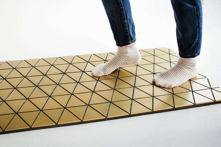 offset Behoren aansporing Flexible Wood Floor Mats by Sitskie Design Studio