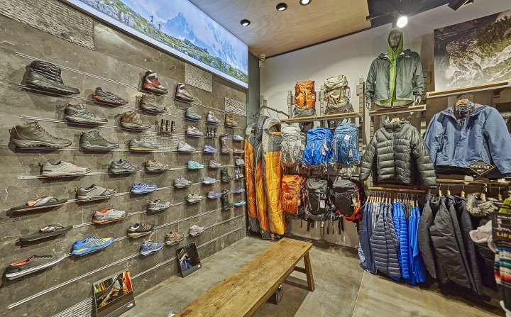 The North Face Chadstone store by CoMa 