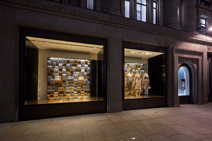 Feasibility flov afvisning Michael Kors fashion displays at London Fashion Week by StudioXAG