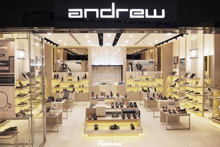 Andrew Shoes Store by Mendekor 