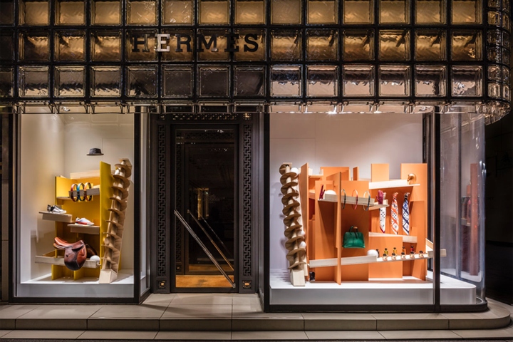 Game” window installation by Shigeki Fujishiro at Hermès store, Tokyo –  Japan