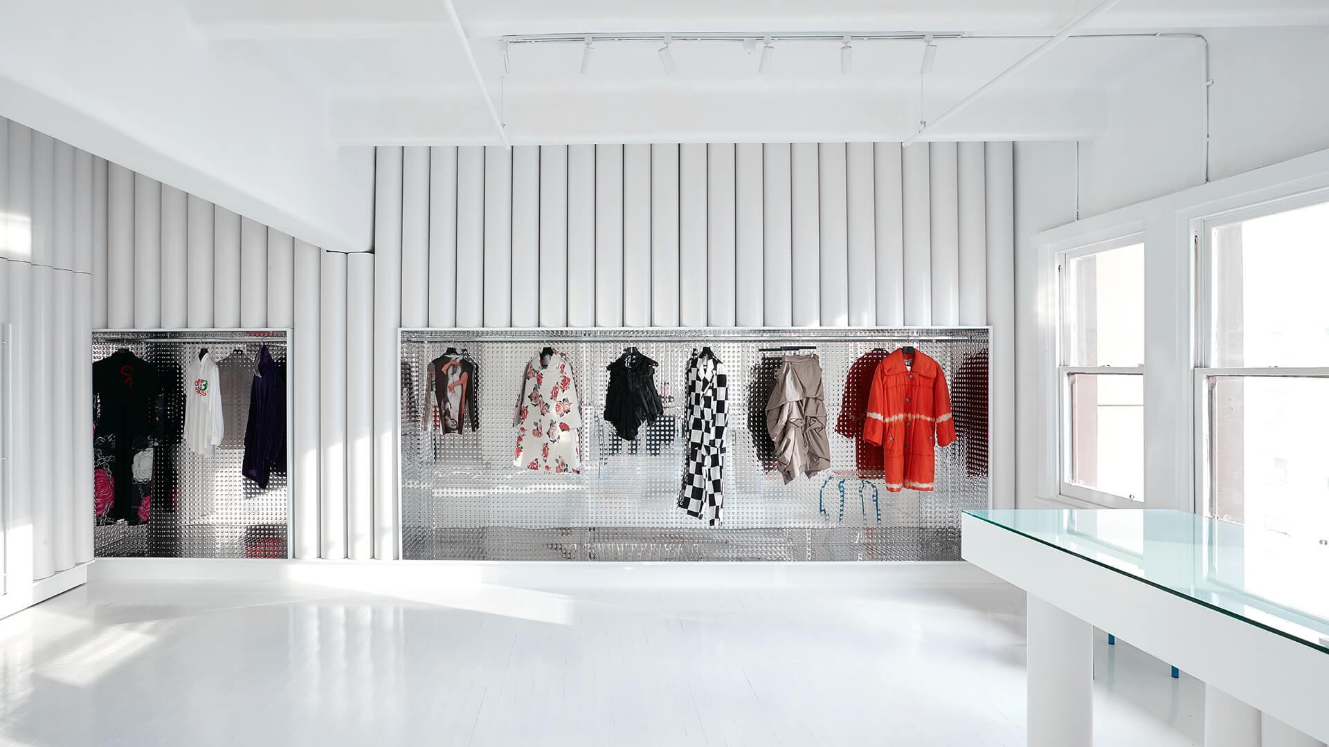 Dot Comme Collection shop by Sibling studio 01