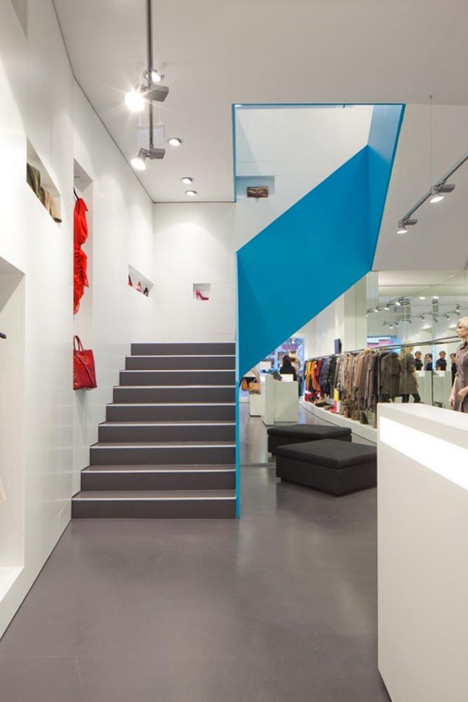 » Inside fashion store by Söhne & Partner Architekten, Vienna