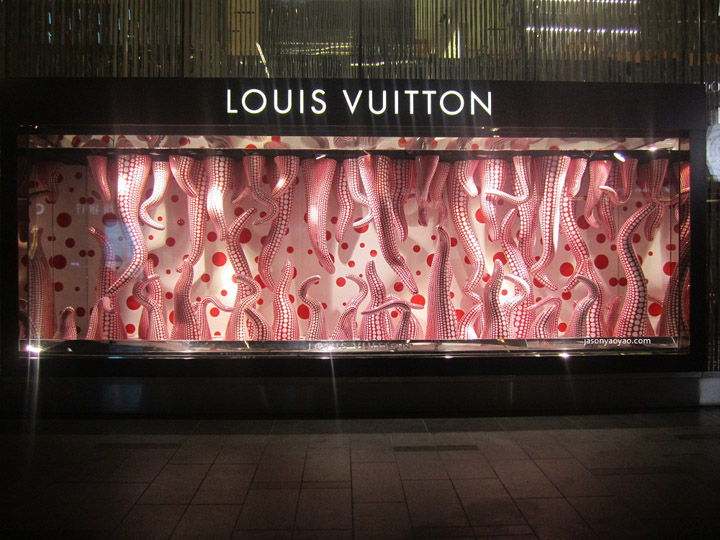 » Louis Vuitton & Kusama windows, Hong Kong