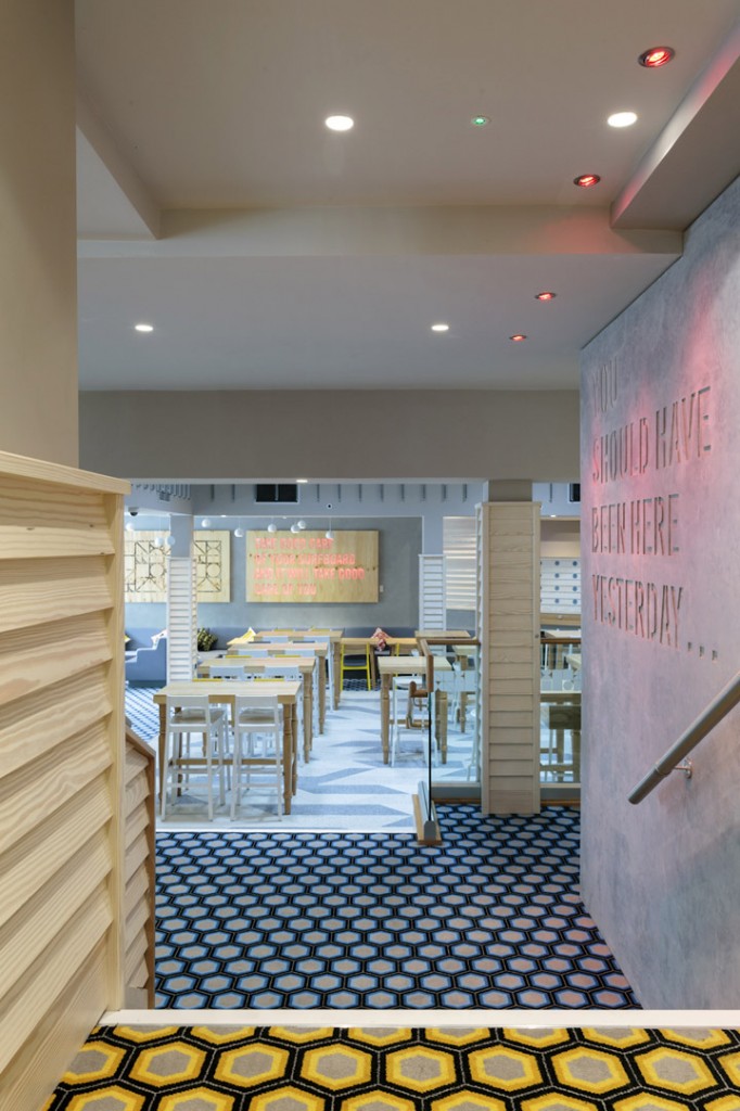 » Cribbar surf bar by Absolute, Newquay UK