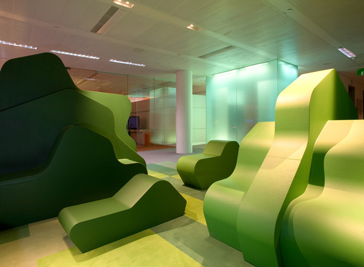 » Bloomberg office installation by Jump Studios, London
